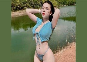 Сестры участвуют в игре для взрослых